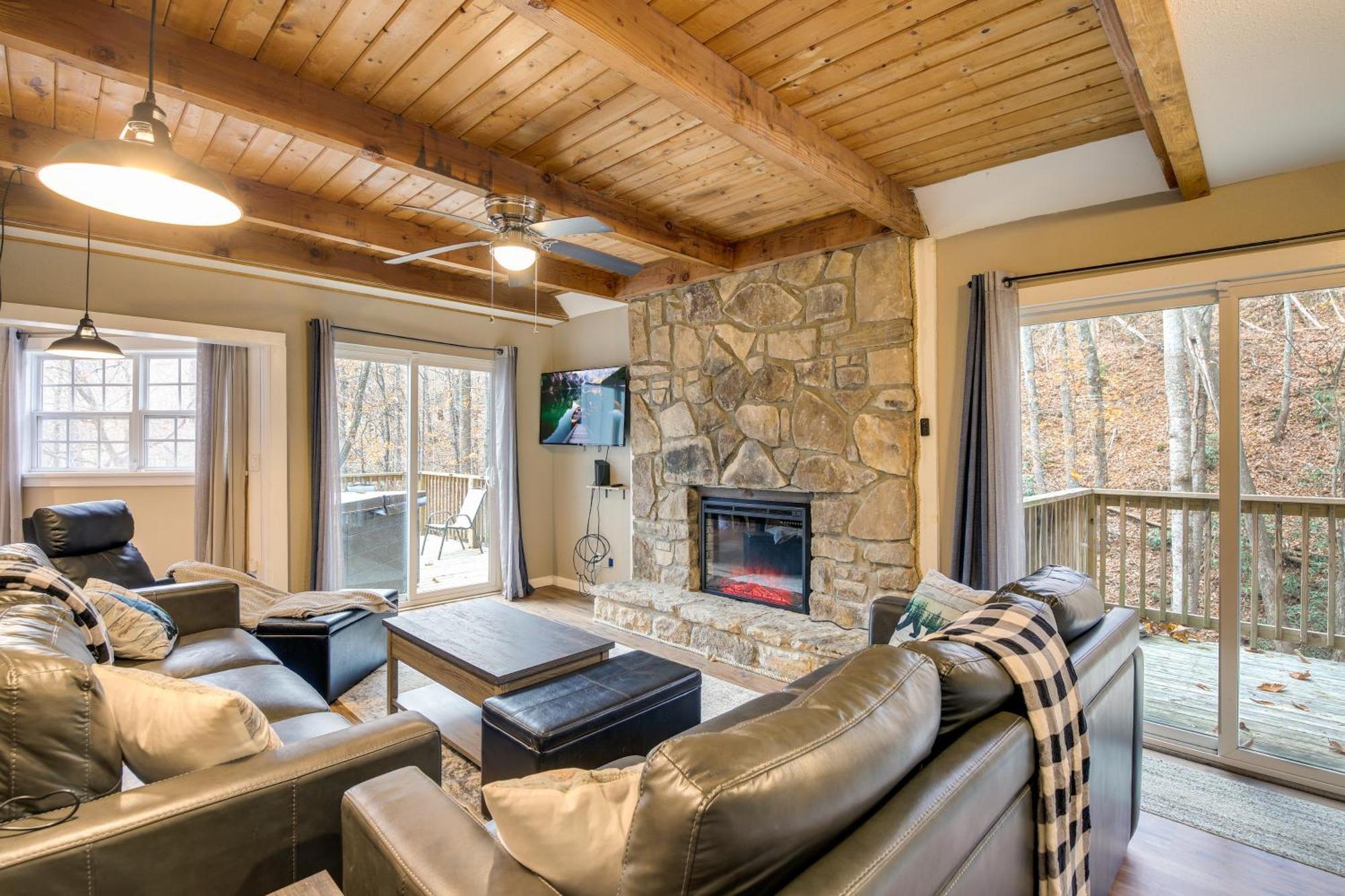 גטלינבורג Updated Cobbly Nob Resort Home With Hot Tub! מראה חיצוני תמונה