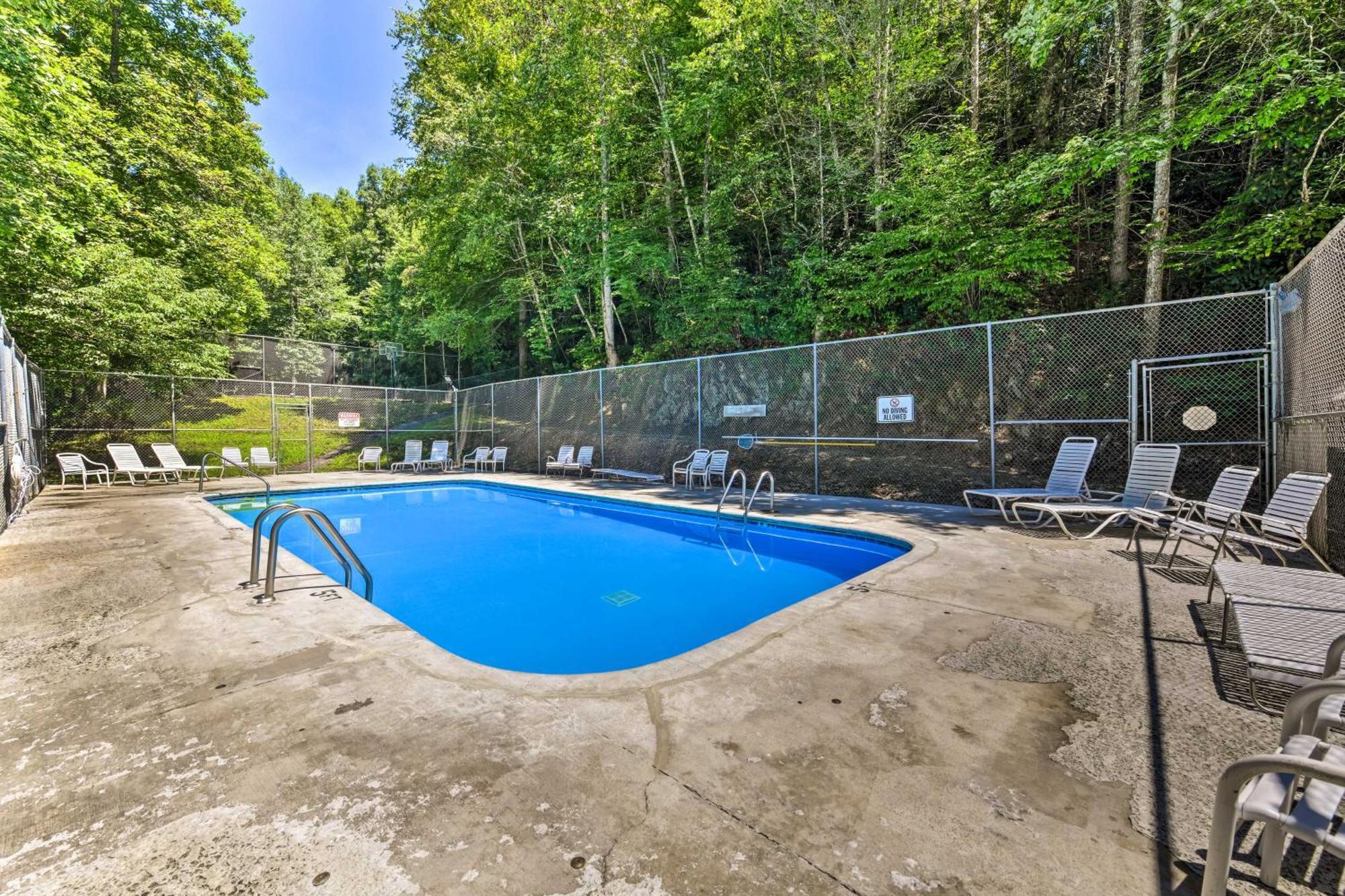 גטלינבורג Updated Cobbly Nob Resort Home With Hot Tub! מראה חיצוני תמונה